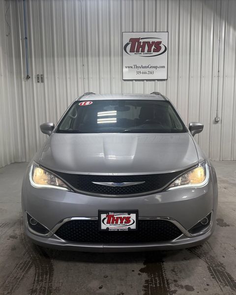 Used 2018 Chrysler Pacifica Touring LImage 16