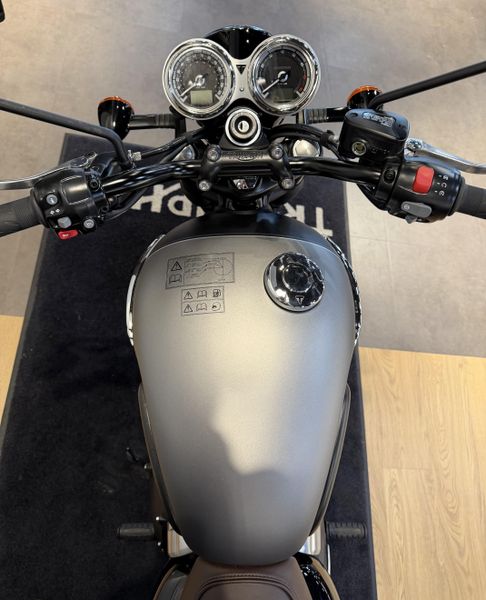 2026 Triumph Bonneville T120 Black