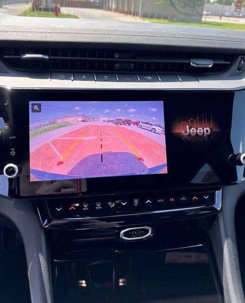 New 2027 Jeep Grand Cherokee Laredo Altitude 4x4Image 16