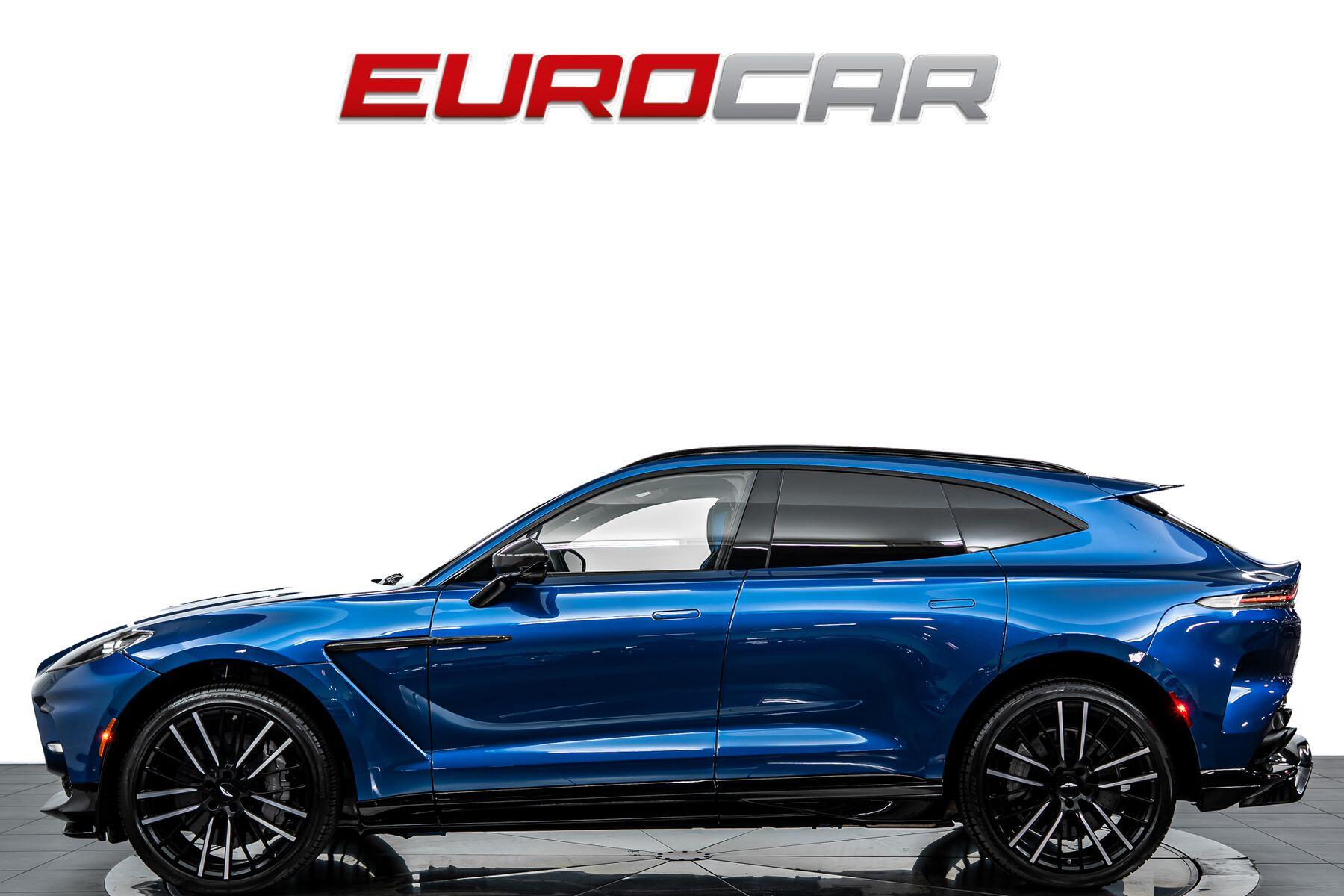 2023 Aston Martin DBX 707 *HUGE CARBON OPTIONS * TRI-COLOR INTERIOR*Image 2