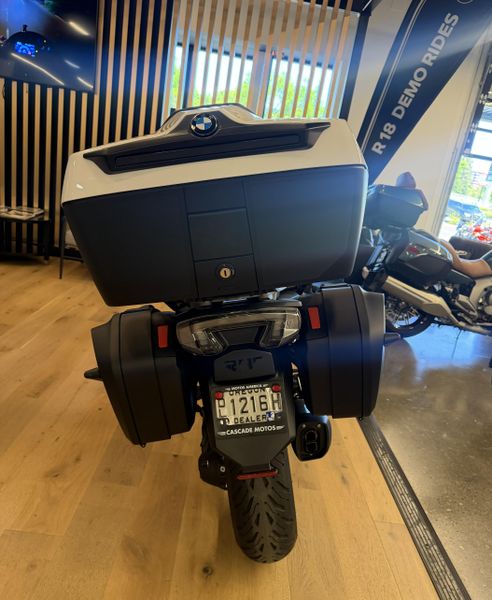 2026 BMW R 1300 RT ALPINE WHITE.. DEMO!!