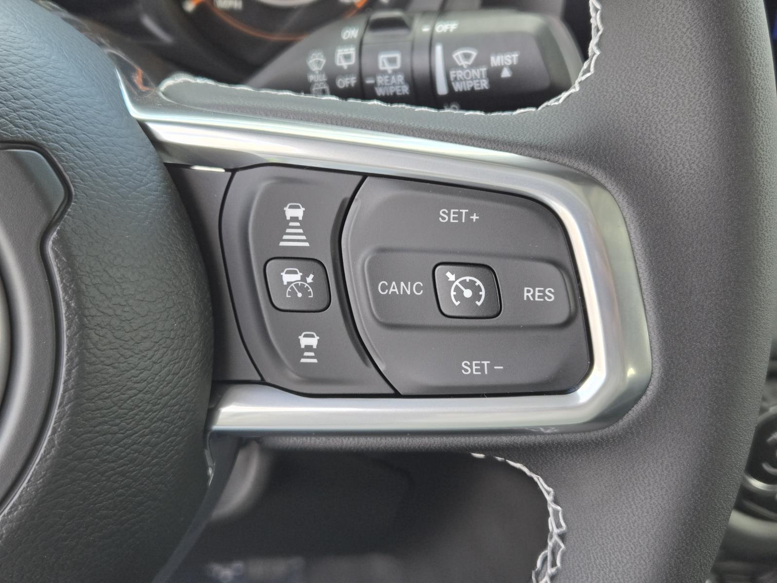 2025 Jeep Wrangler 4-Door Sahara - Photo 20