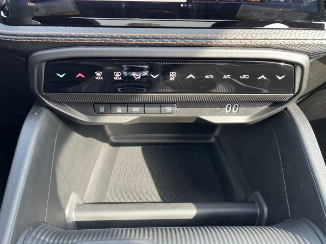 2026 Jeep Cherokee Limited - Photo 32