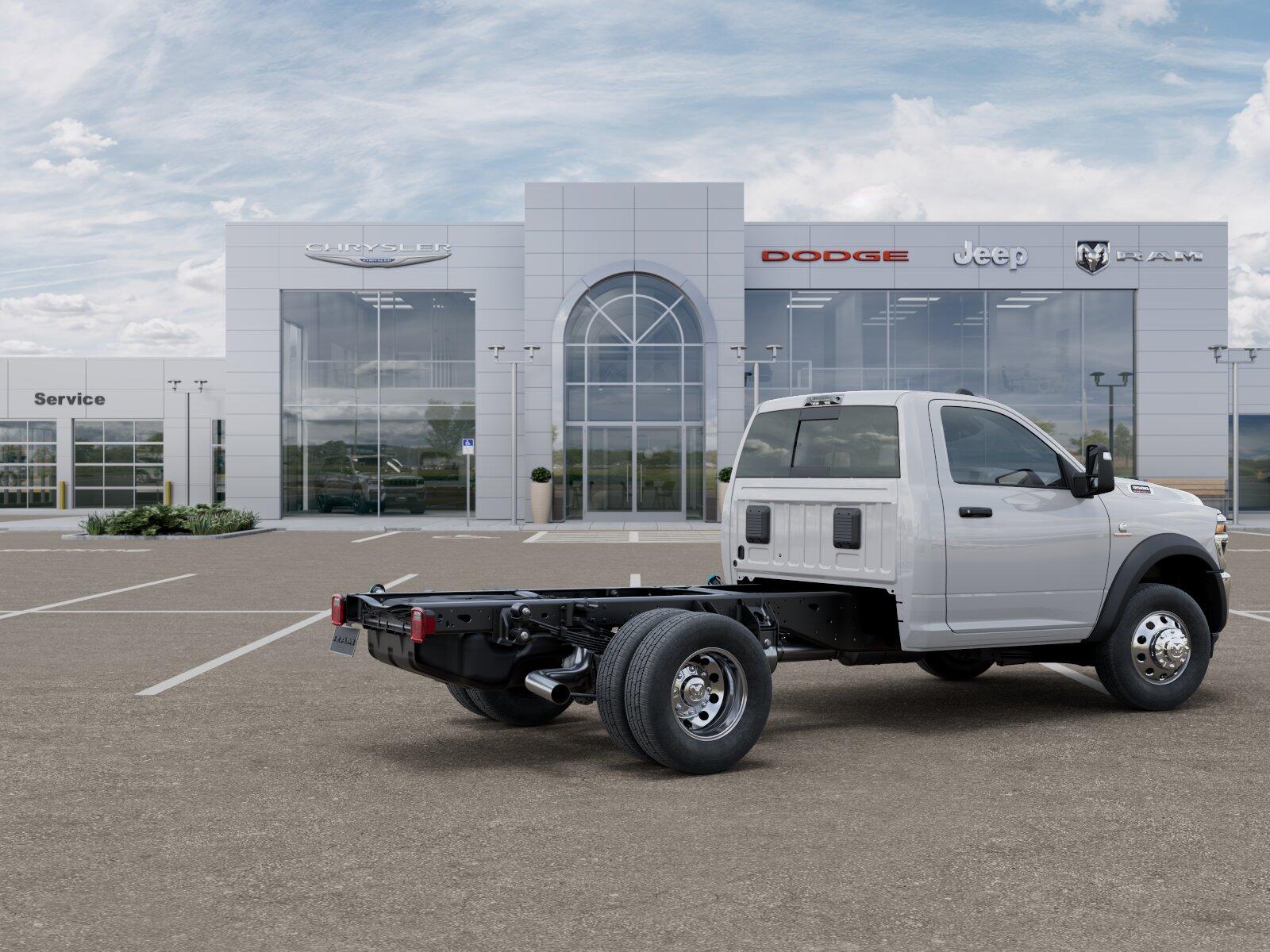 2025 RAM 3500 Chassis Tradesman - Photo 17