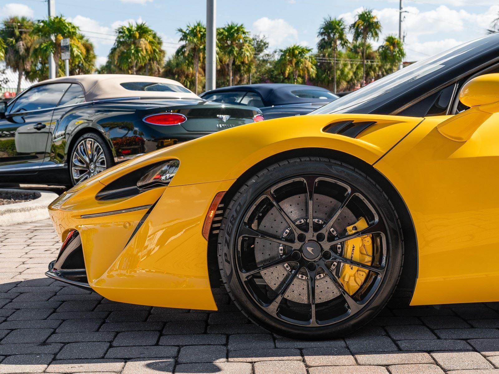 Used 2025 McLaren Artura TechLux