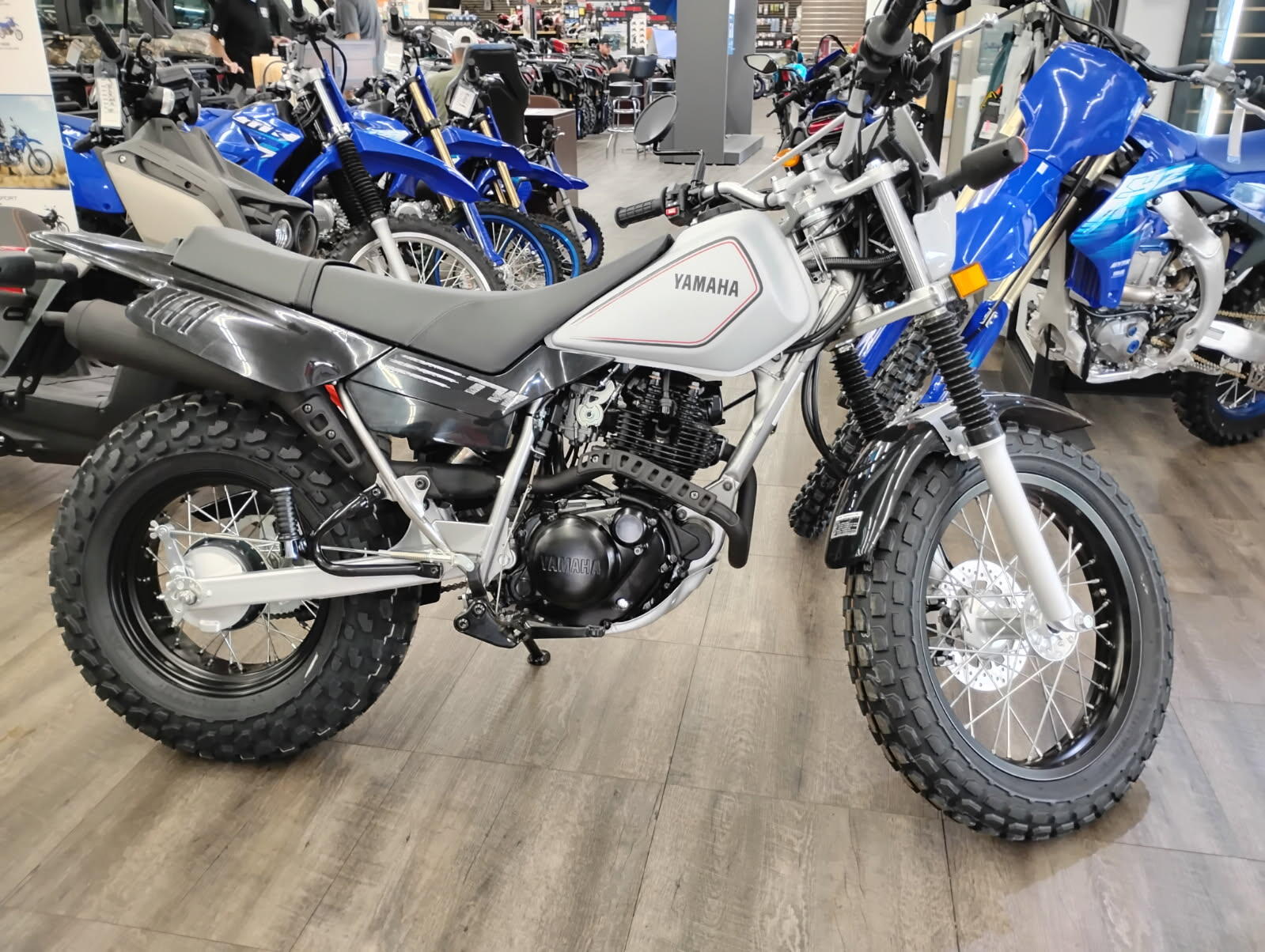 2027 Yamaha TW200
