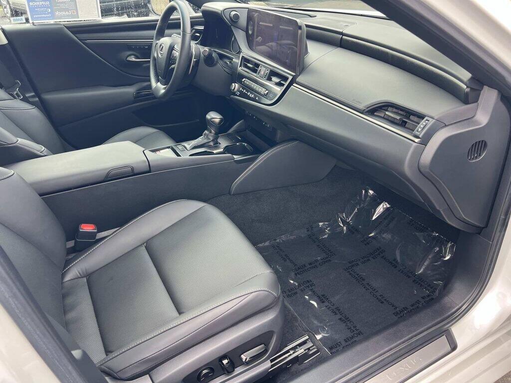 2023 Lexus ES 350 - Photo 30