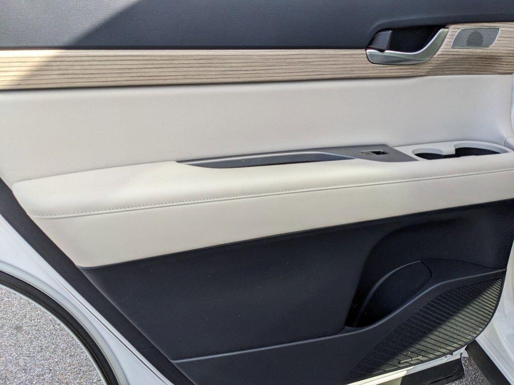 2022 Hyundai Palisade Limited - Photo 24