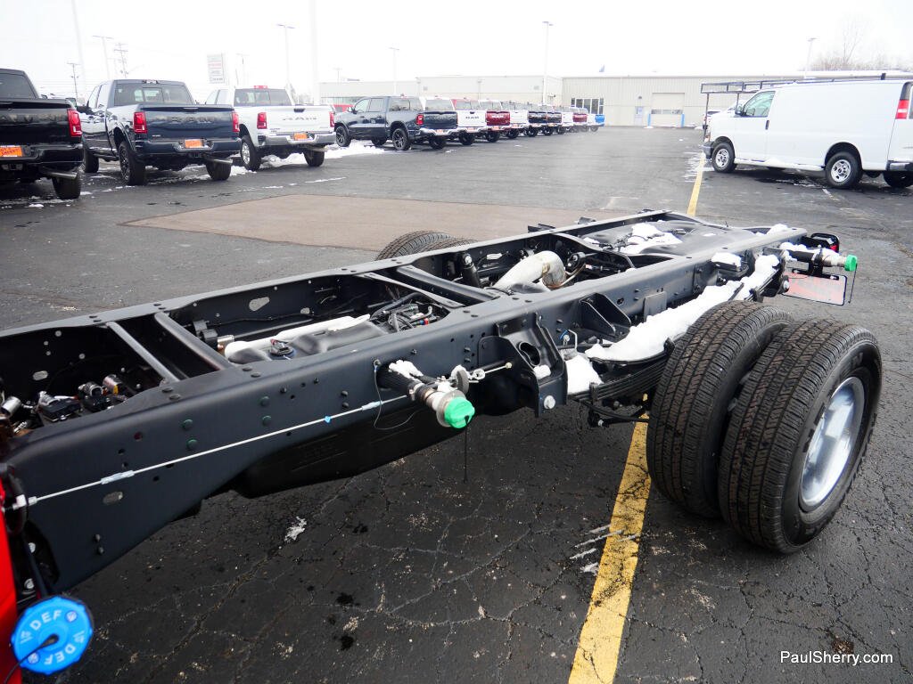 2026 RAM 3500 Chassis Tradesman - Photo 14