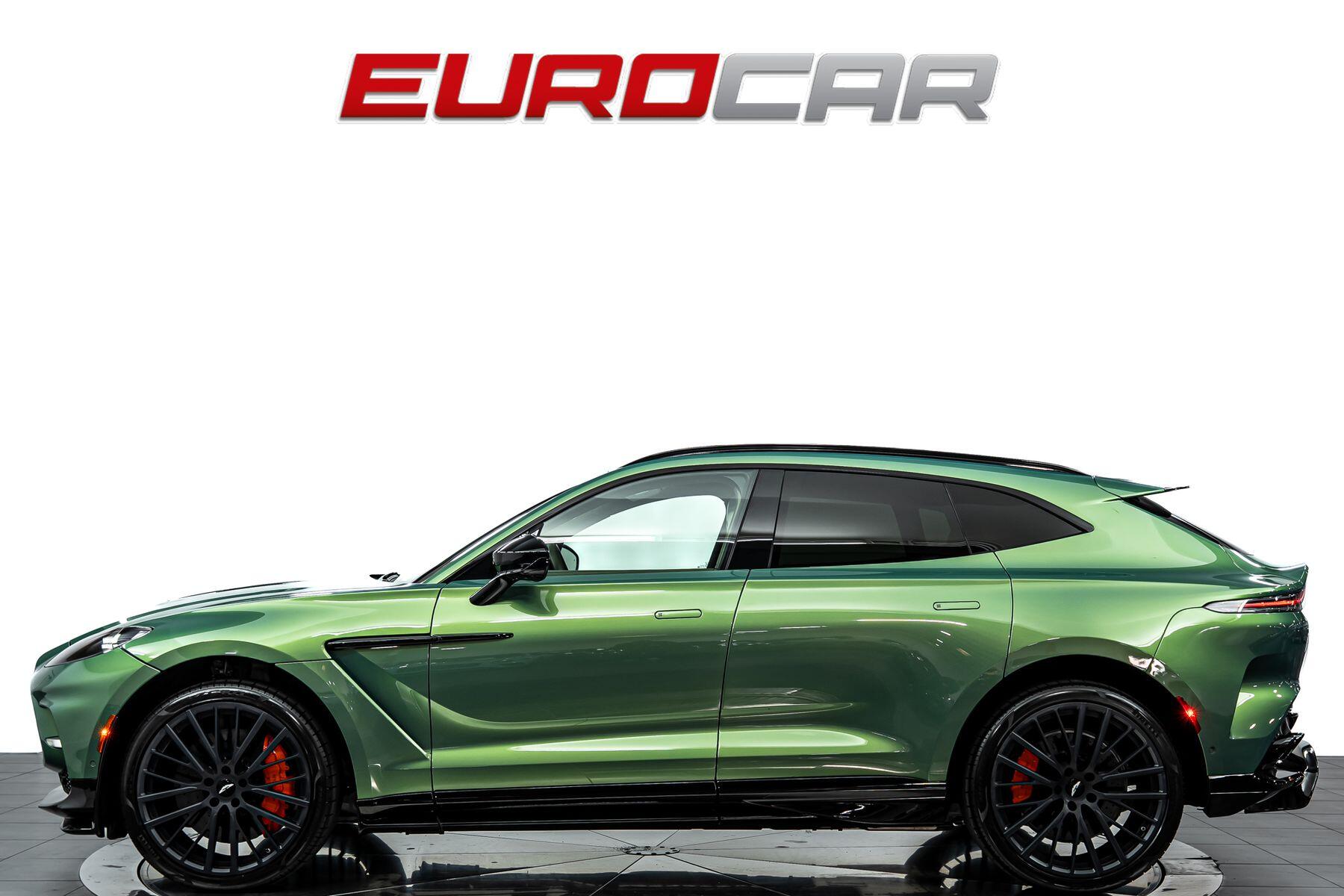 2023 Aston Martin DBX 707 *SPECIAL FACTORY PAINT * PANORAMIC ROOF*Image 2