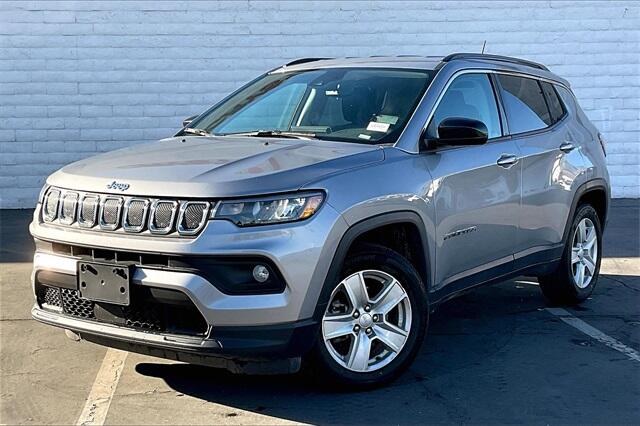 Used 2022 Jeep Compass Latitude with VIN 3C4NJCBB7NT205263 for sale in Cathedral City, CA