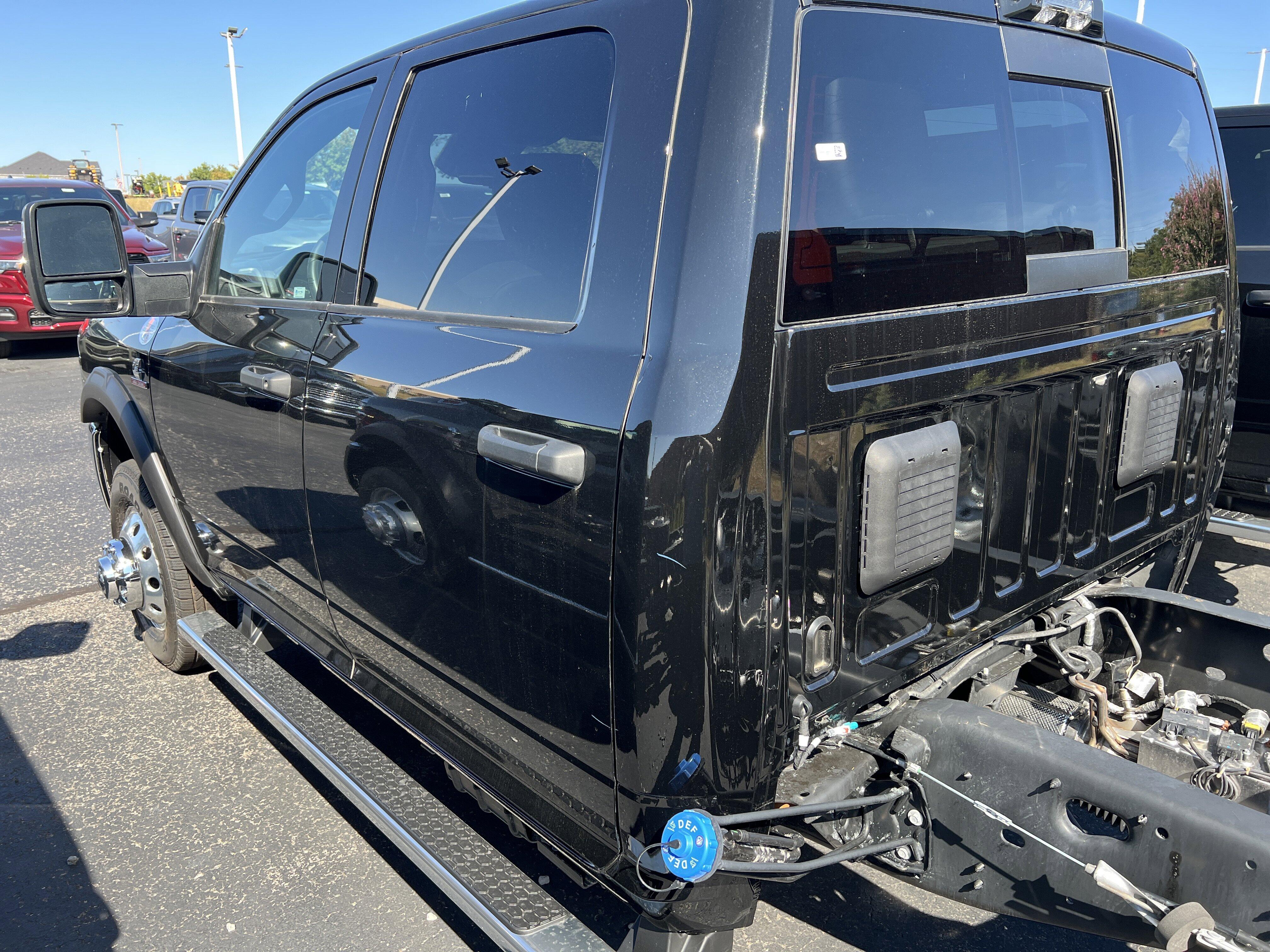 2026 RAM 3500 Chassis Tradesman - Photo 10