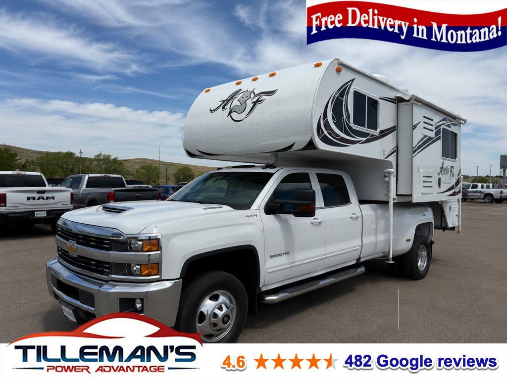 2019 GMC Sierra 4WD Crew Cab Long Box SLE's photo