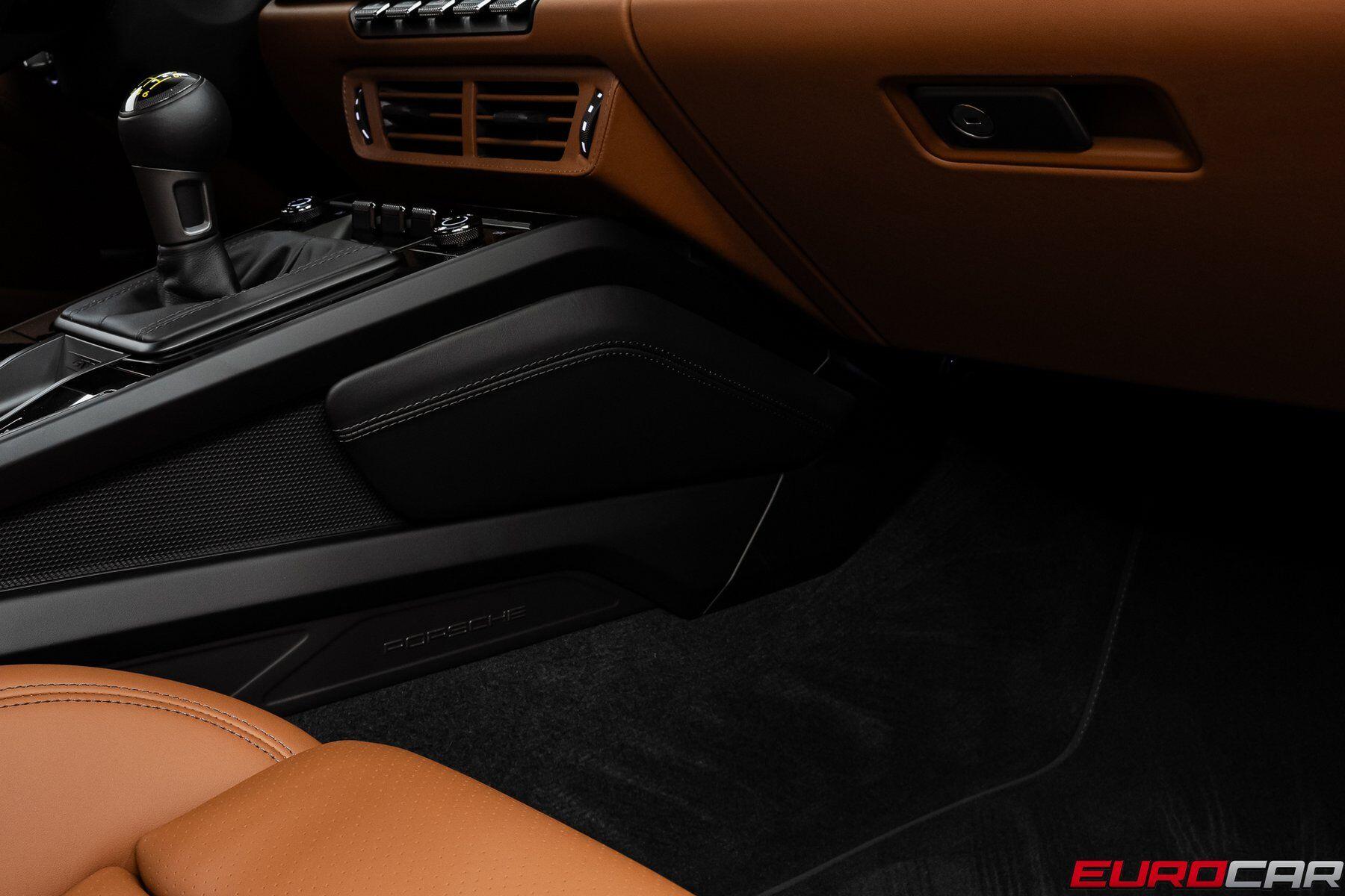 2026 Porsche 911 GT3 Touring *6-SPEED MANUAL * EXCLUSIVE INTERIOR*Image 40