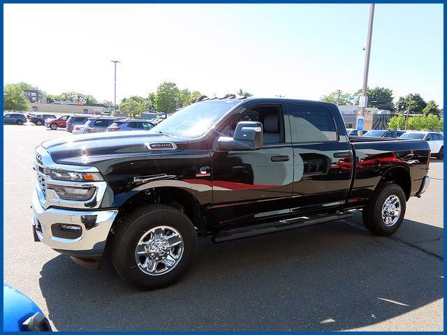 2026 RAM 2500 2500 Tradesman Crew Cab 4x4 6'4' Box