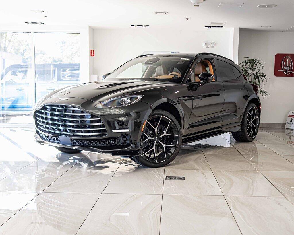 2026 Aston Martin DBX