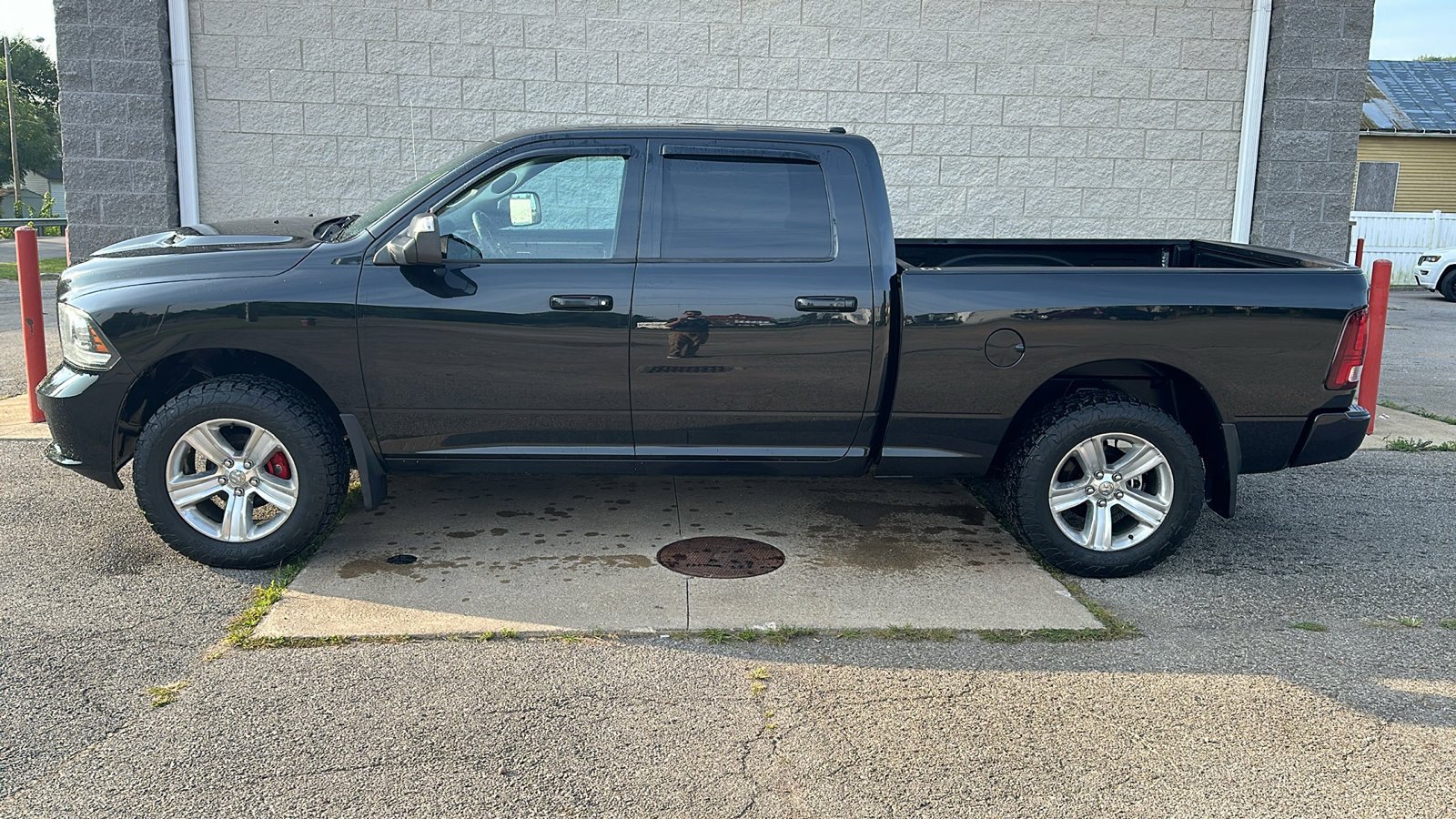 Used 2016 RAM Ram 1500 Sport with VIN 1C6RR7UT2GS150272 for sale in Butler, OH