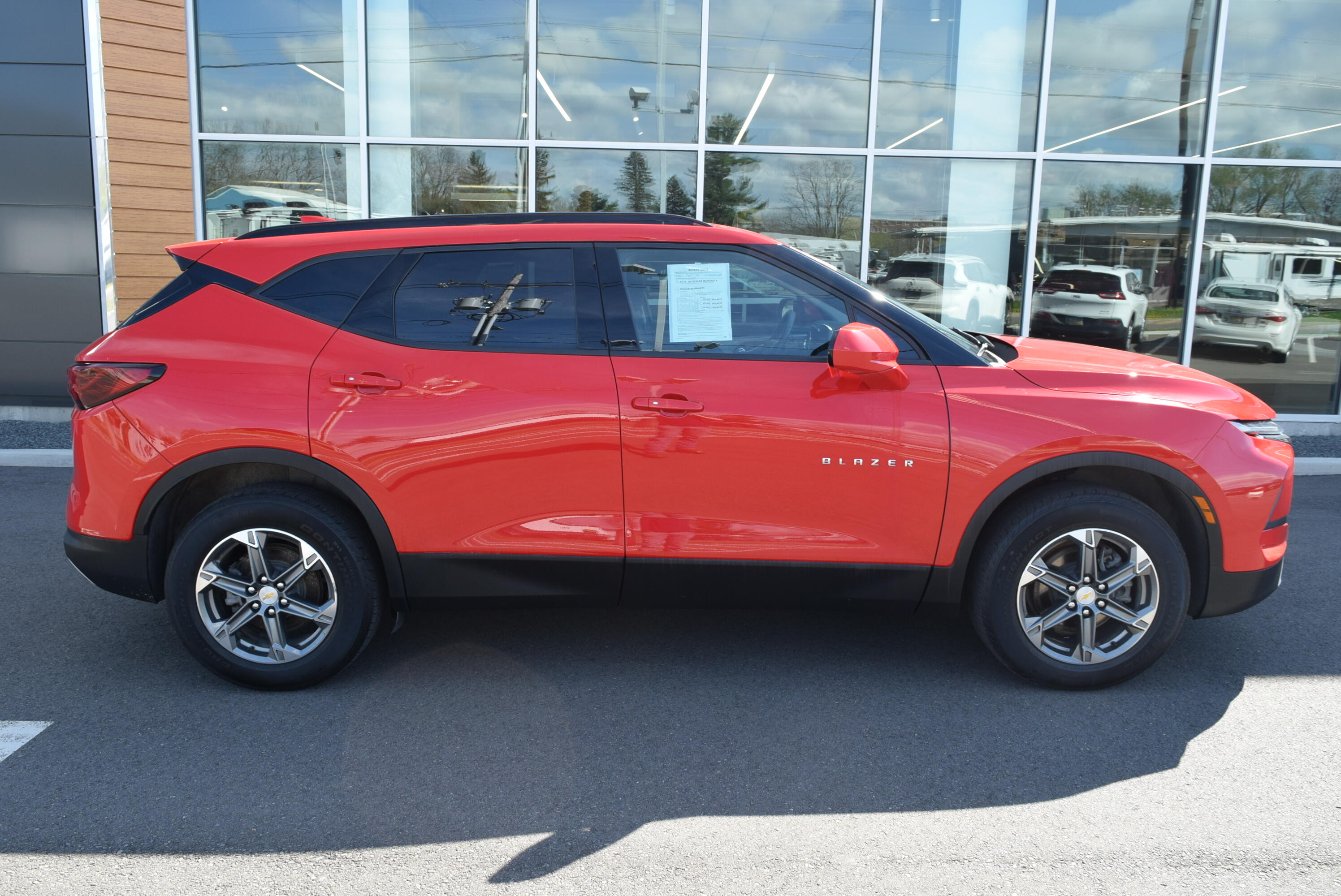 2023 Chevrolet Blazer 2.0T 2LT AWD's photo