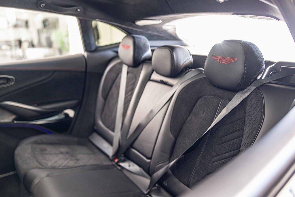 2026 Aston Martin DBX S - Photo 33