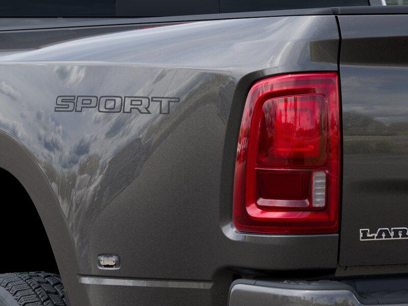 2026 RAM 3500 Laramie - Photo 34