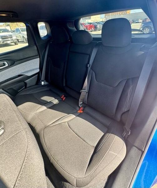 Used 2025 Jeep Compass SportImage 11