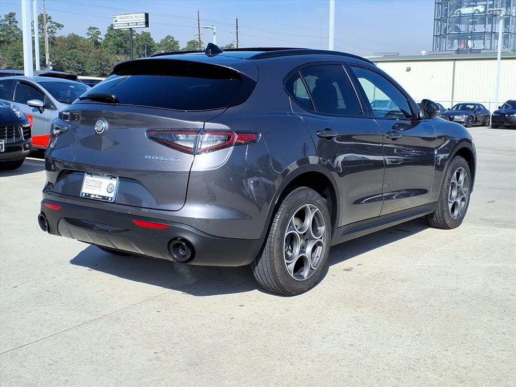 2026 Alfa Romeo Stelvio Base - Photo 7