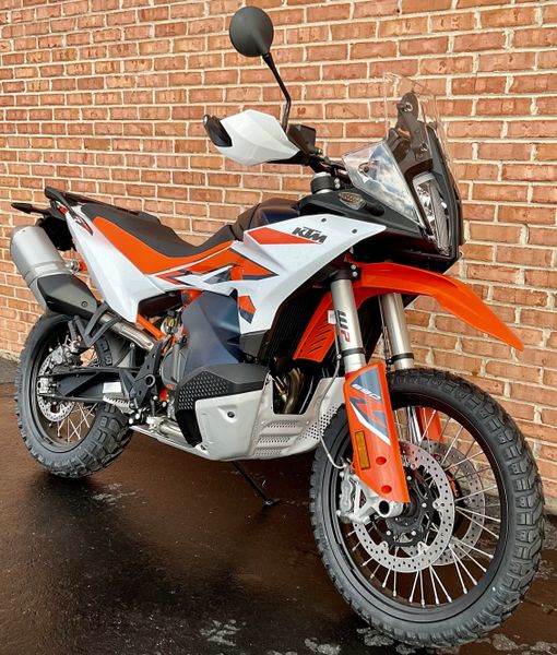 2024 KTM Adventure 890 RImage 2