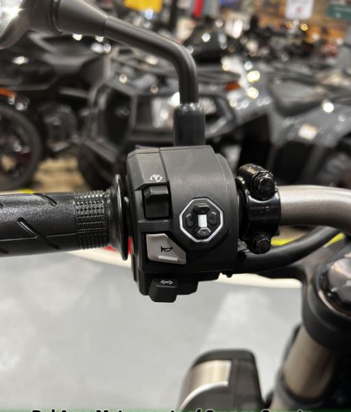 New 2024 Honda CB650R ABS Image 8