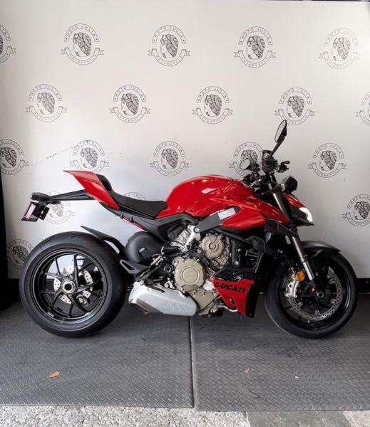 2024 Ducati STREETFIGHTER V4