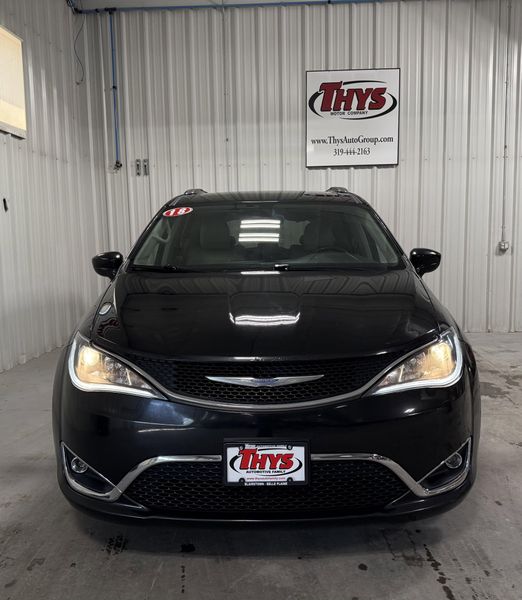 Used 2018 Chrysler Pacifica Touring LImage 15