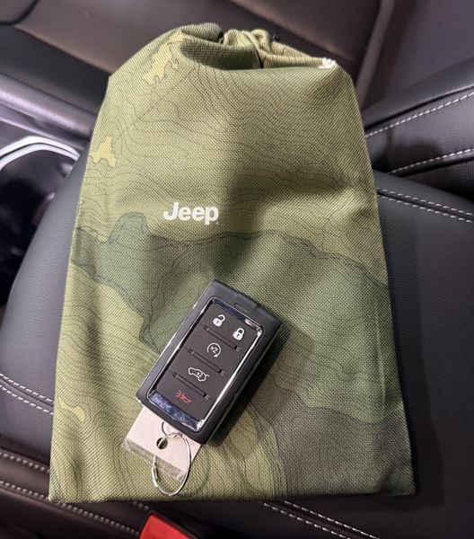 New 2026 Jeep Grand Cherokee L Limited 4x4Image 25