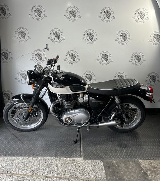 2024 Triumph BONNEVILLE T120