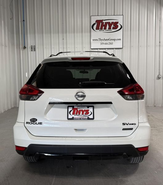 Used 2018 Nissan Rogue SVImage 4