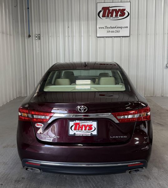 Used 2018 Toyota Avalon LimitedImage 4