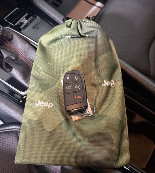 Used 2024 Jeep Compass TrailhawkImage 25