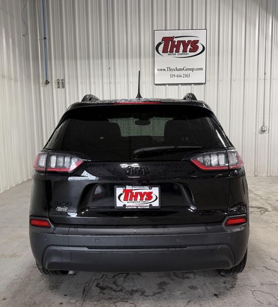 Used 2023 Jeep Cherokee Altitude LuxImage 4