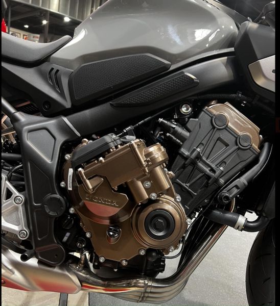 New 2024 Honda CB650R ABS Image 10
