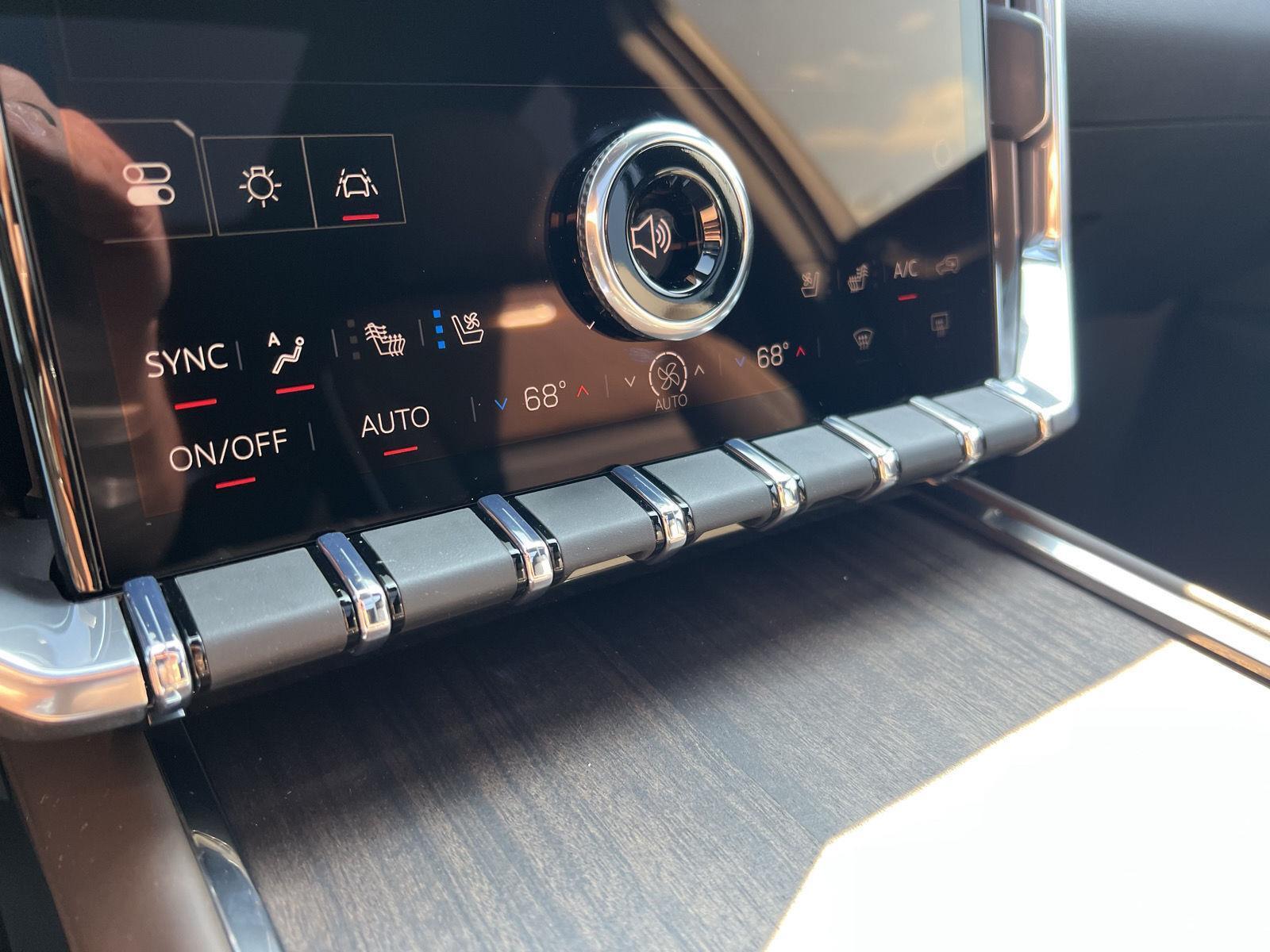 2026 GMC Acadia Denali Ultimate - Photo 38