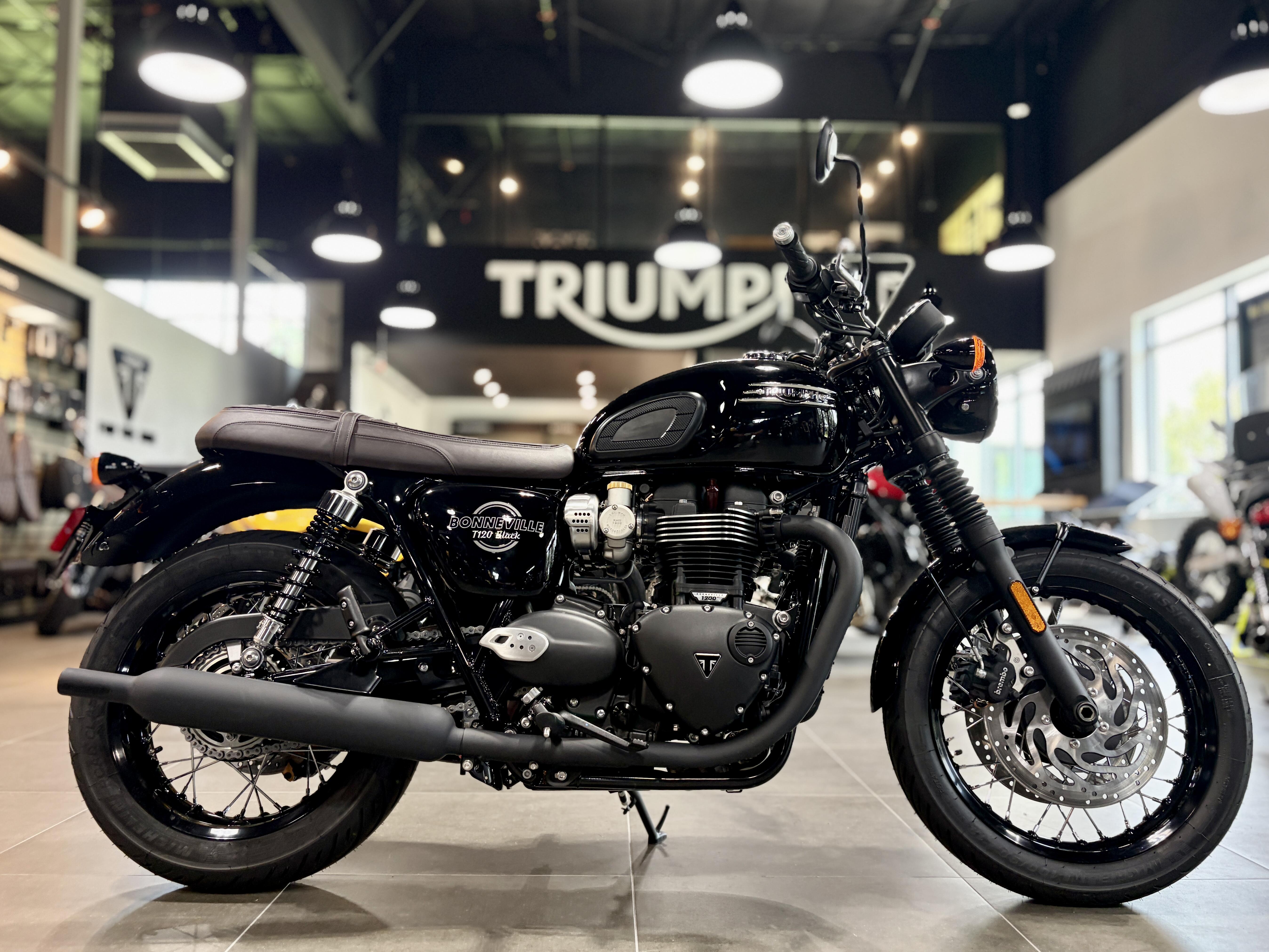 2026 Triumph Bonneville T120 Black