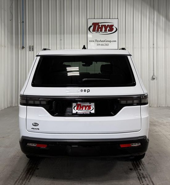 2026 Jeep Grand Wagoneer Limited Reserve 4x4Image 4