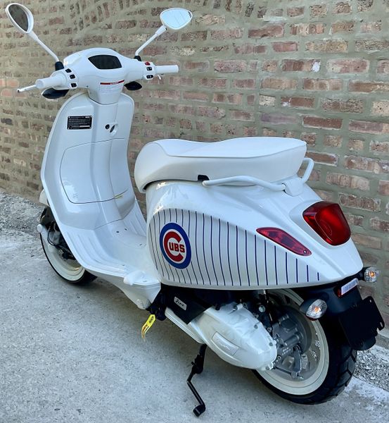 2024 Vespa Sprint Chicago Cubs  Image 3