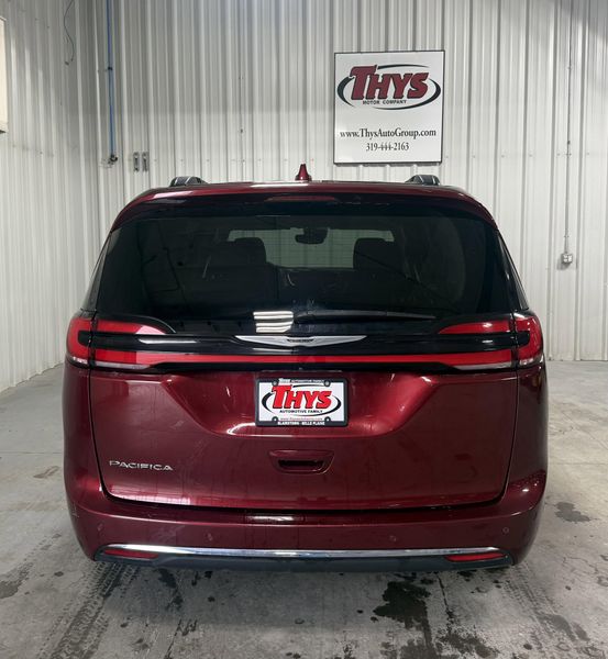 Used 2022 Chrysler Pacifica Touring LImage 4