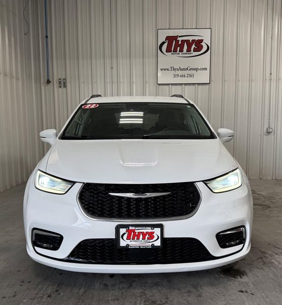 Used 2022 Chrysler Pacifica Touring LImage 15