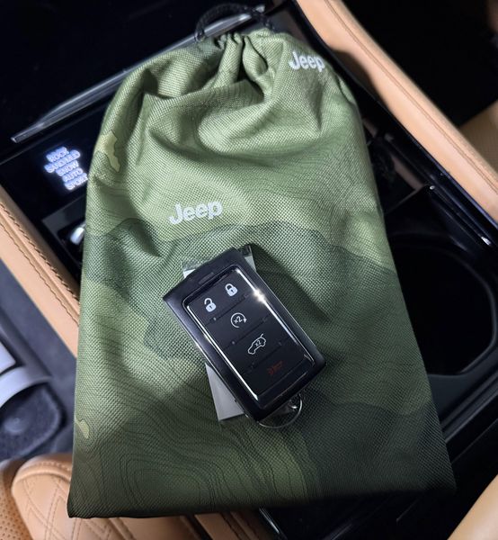 Used 2024 Jeep Grand Cherokee Summit ReserveImage 24