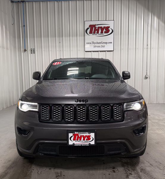 Used 2021 Jeep Grand Cherokee Laredo XImage 16