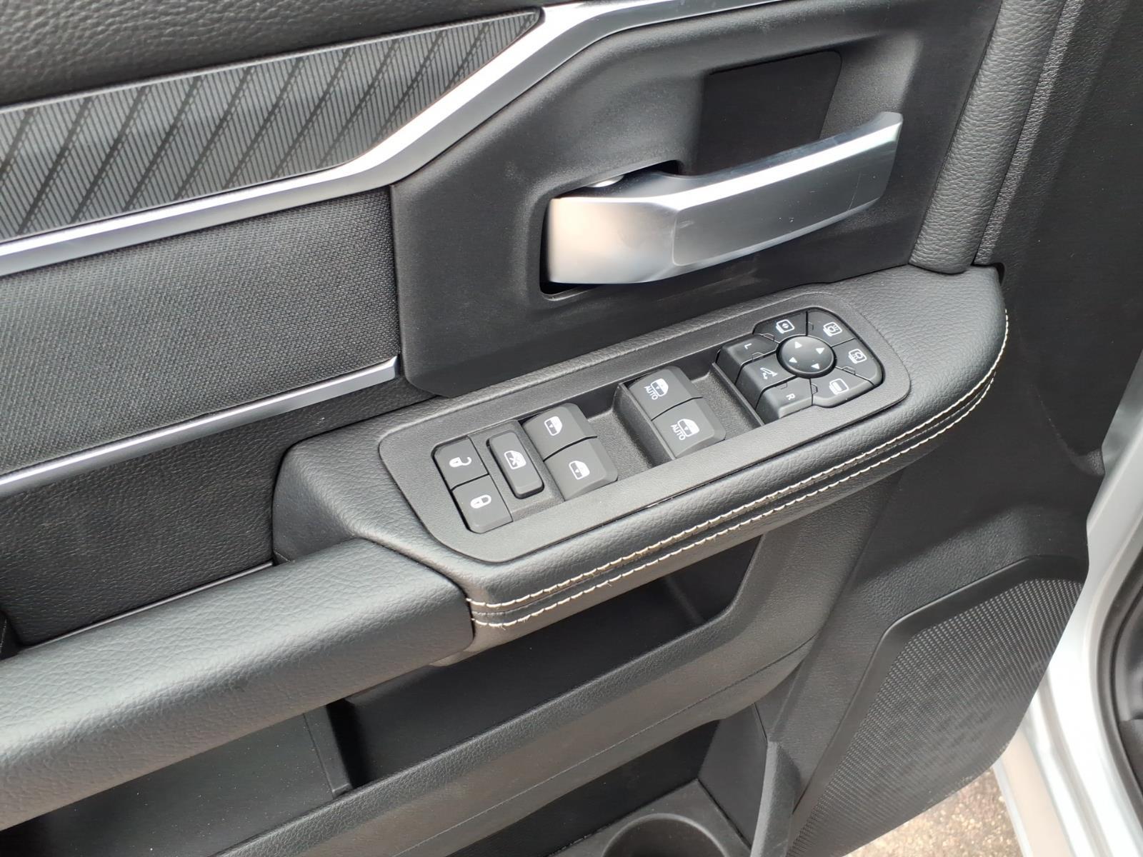 2026 RAM 2500 Big Horn - Photo 13