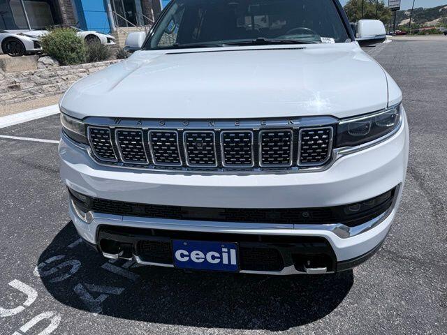 2022 Jeep Grand Wagoneer Series III - Photo 11