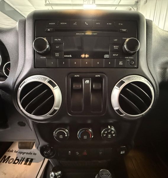 Used 2017 Jeep Wrangler JK SaharaImage 25