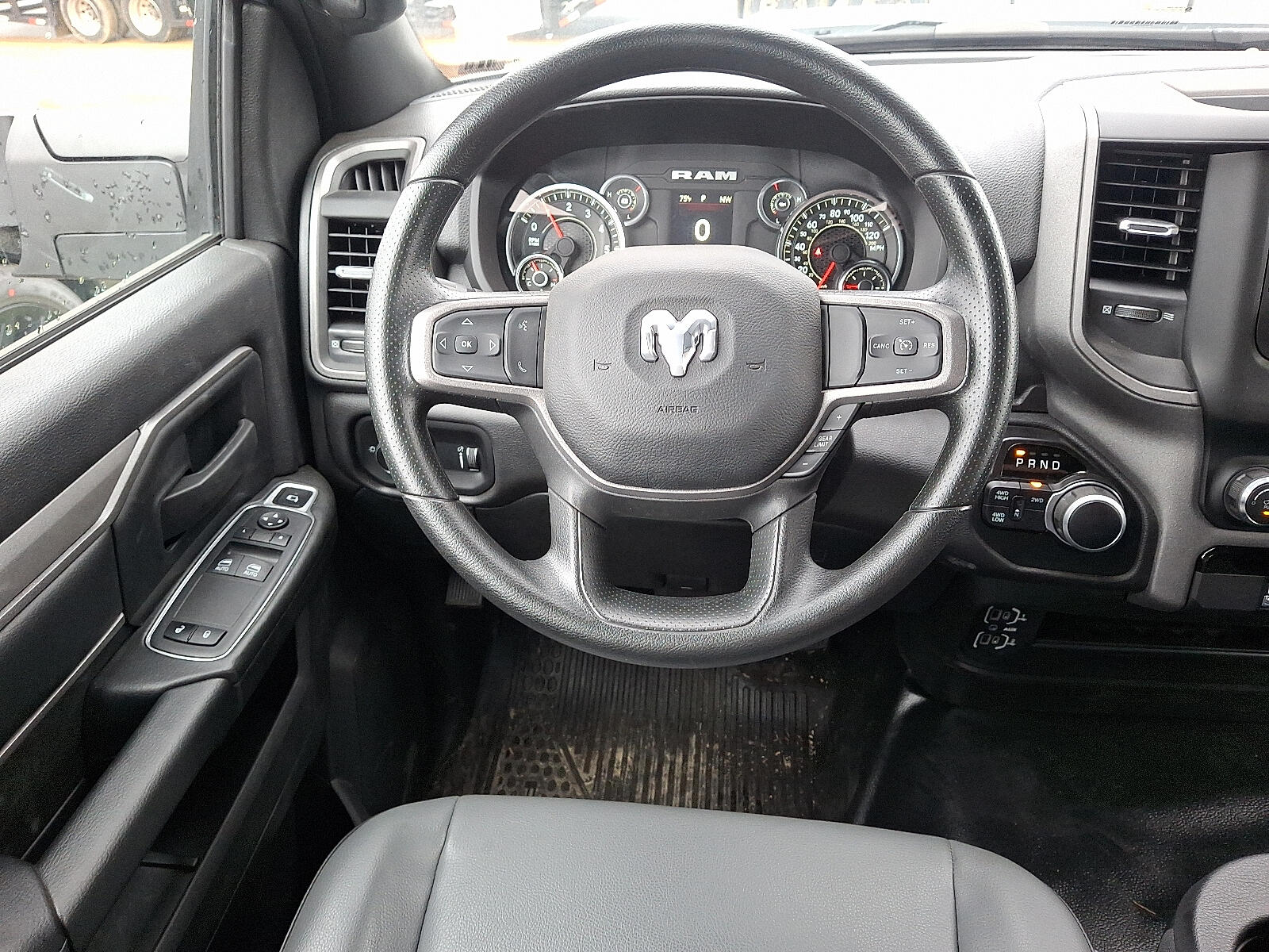 2024 RAM 3500 Chassis Tradesman - Photo 6