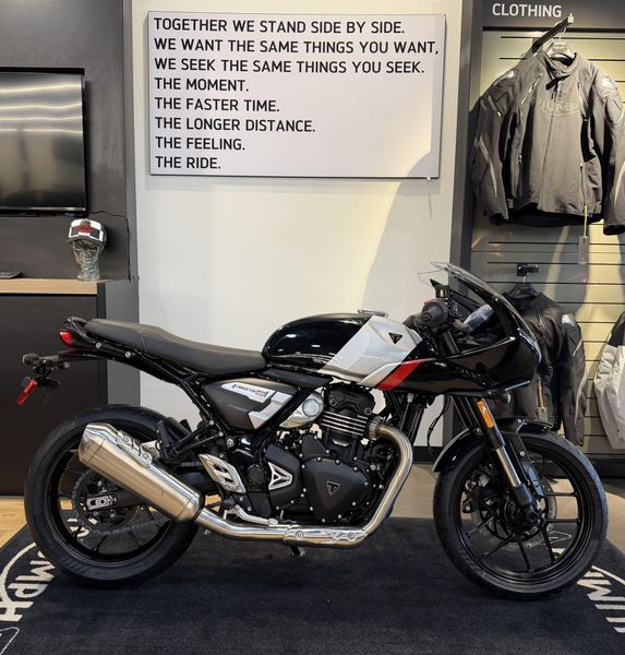 New 2026 Triumph Thruxton 400 